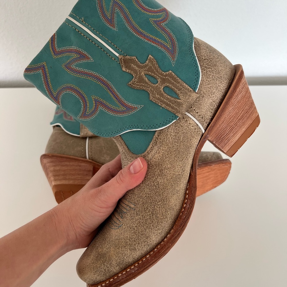 NWOT Twisted X Blue Tan Leather Fold Over Ankle Square Toe Boots